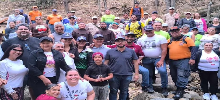 Palmeros de San Juan inician ascenso al Cerro El Copey