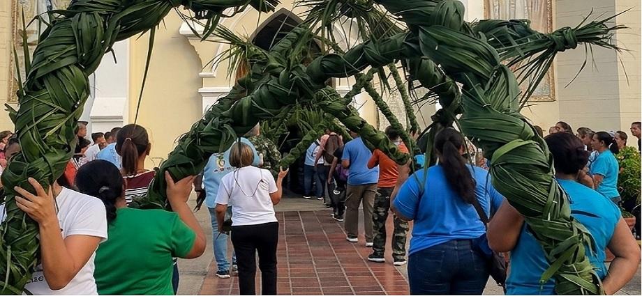 Palmeros de El Valle llegaron a la Basílica