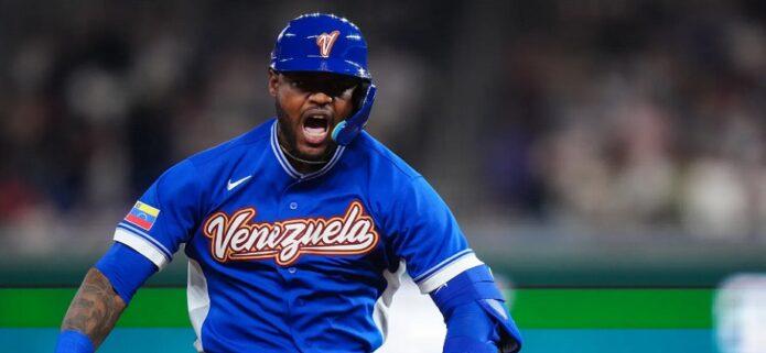 Venezuela tumba al gigante japonés y vuela a semifinales del Clásico Mundial