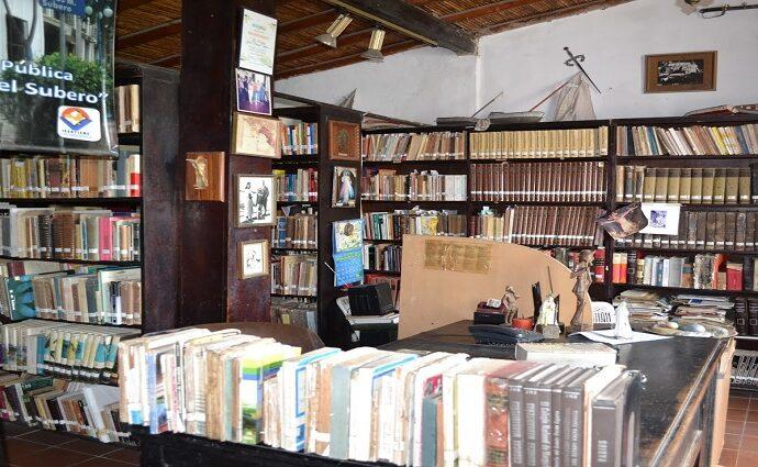 Lanzan un S.O.S. para rescatar la biblioteca de Jesús Manuel Subero