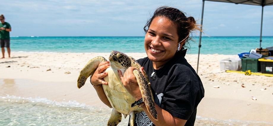 Bióloga zuliana Daniela Rojas Cañizales gana el Premio Archie Carr