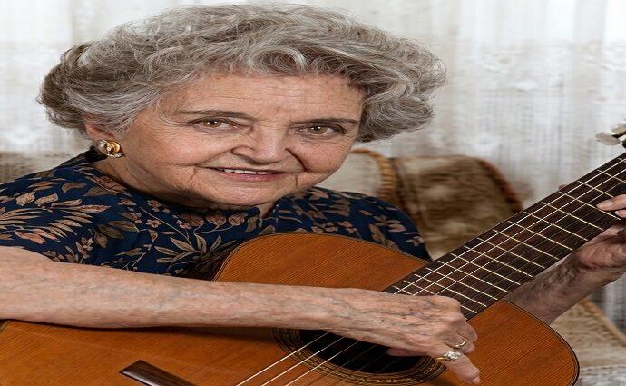 La Dama de la Llama Violeta: Conny Méndez