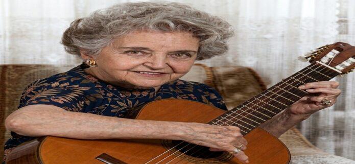 La Dama de la Llama Violeta: Conny Méndez