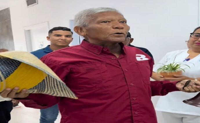 Nelson Romero “El Ayayero” vence el cáncer y toca la campana de la salud