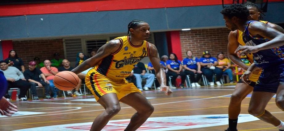 Cocodrilos hunde a Guaiqueríes y Gaiteros retoma el ritmo