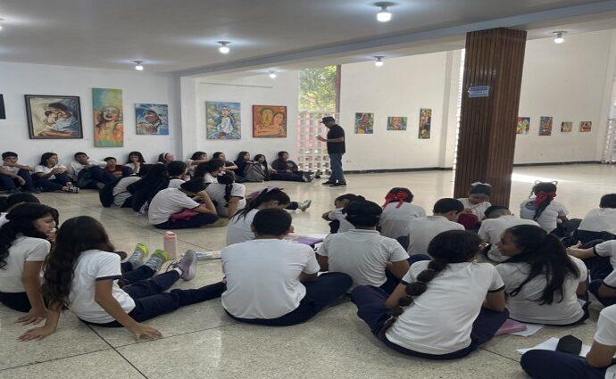 El arte trujillano une generaciones en la clausura de "Matices de la Tierra"