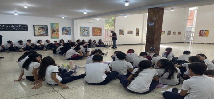 El arte trujillano une generaciones en la clausura de "Matices de la Tierra"