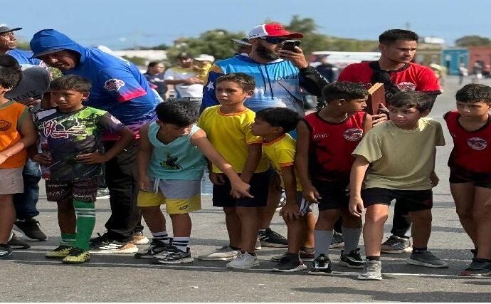 Macanao impulsa el atletismo con el Mini Maratón Peninsular