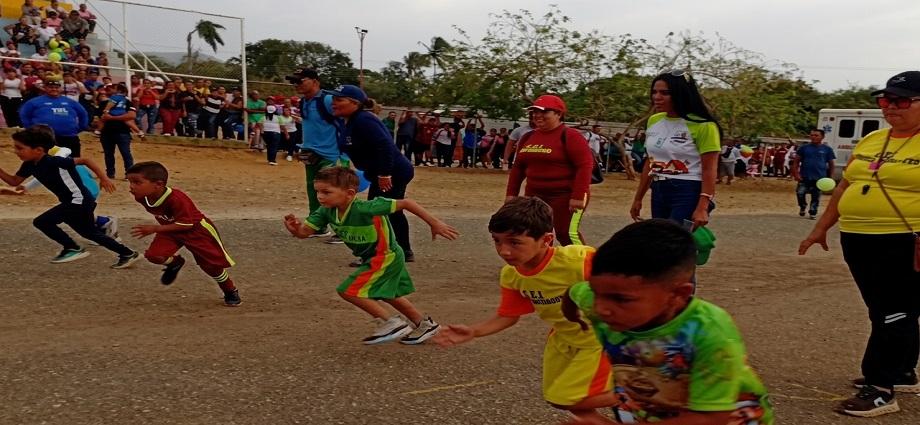Inauguran III Mini Olimpiadas en Marcano