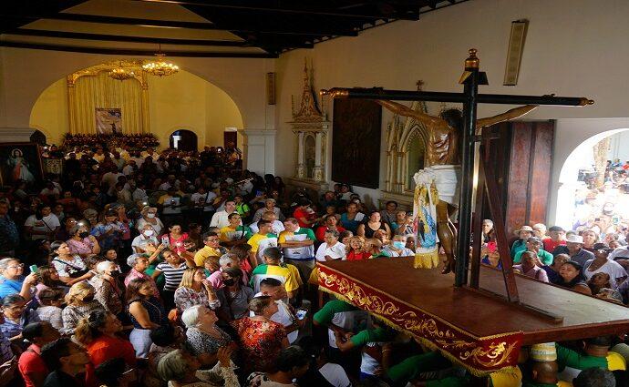 Este domingo se realiza la tradicional Bajada del Cristo del Buen Viaje
