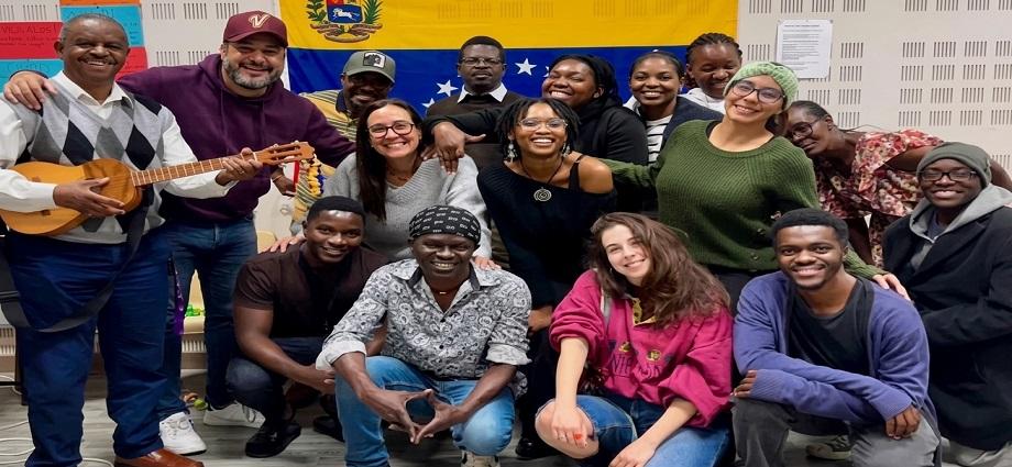 El Cuatro venezolano resuena en Namibia