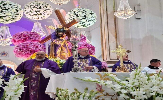 El Nuncio Apostólico aboga por la paz durante la misa del Nazareno de San Pablo