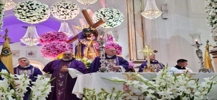 El Nuncio Apostólico aboga por la paz durante la misa del Nazareno de San Pablo