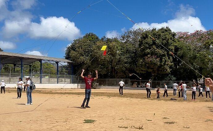 El cielo de La Asunción se llena de colores por la inclusión
