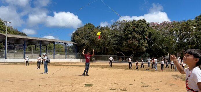 El cielo de La Asunción se llena de colores por la inclusión