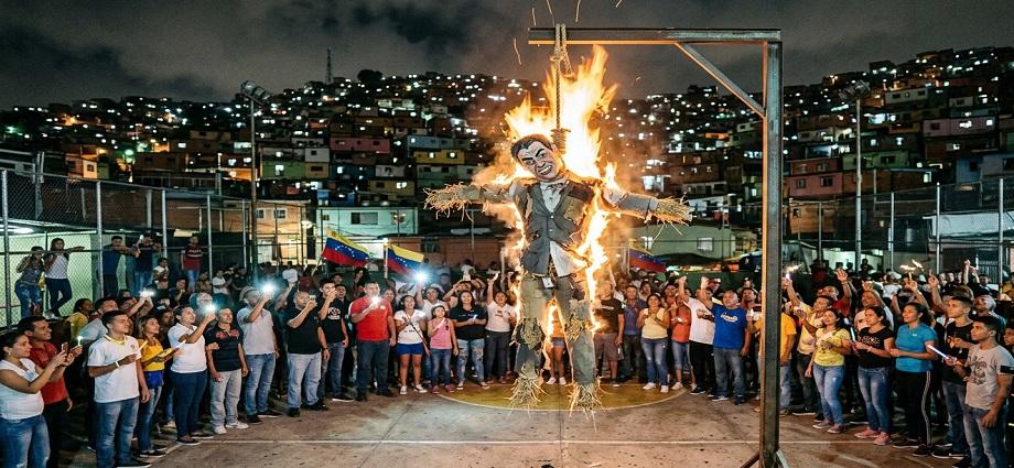 Entre el Fuego y la Sátira: La Quema de Judas en Venezuela