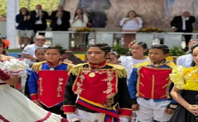 Santa Ana del Norte conmemoró 210 años de la Proclamación de la Tercera República