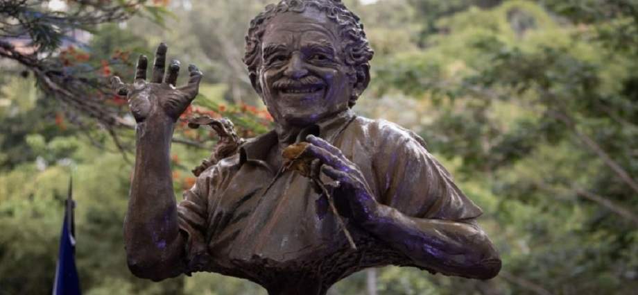 Caracas rinde homenaje a Gabriel García Márquez con una escultura
