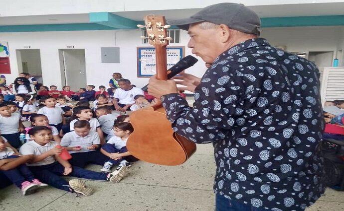 El Cuatro venezolano vibró en La Floresta