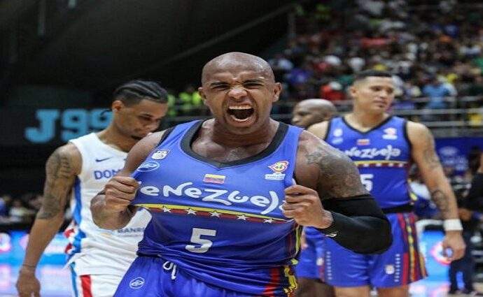 Homenaje a Gregory Vargas en el premundial FIBA