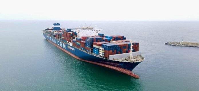 El coloso de los mares CMA CGM Bali atraca por primera vez en el Puerto de La Guaira