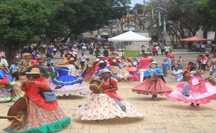 Inicia la Expo Feria Cultural Aragua 2026