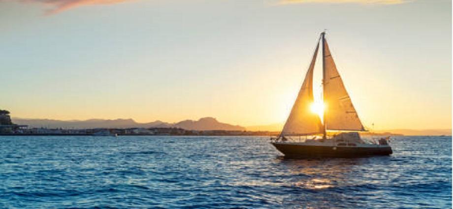 Los amigos de Capay y la Décima: Navegando en mi velero
