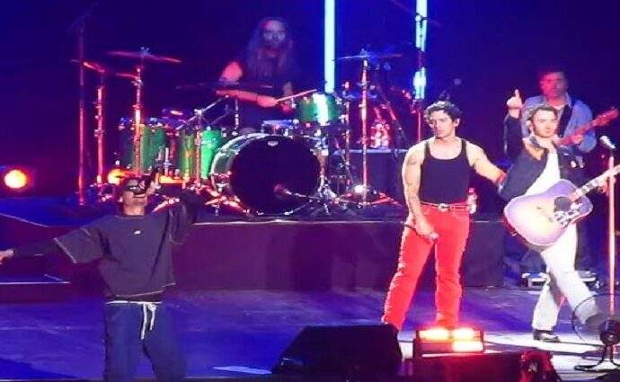 Danny Ocean sacude el Movistar Arena junto a los Jonas Brothers