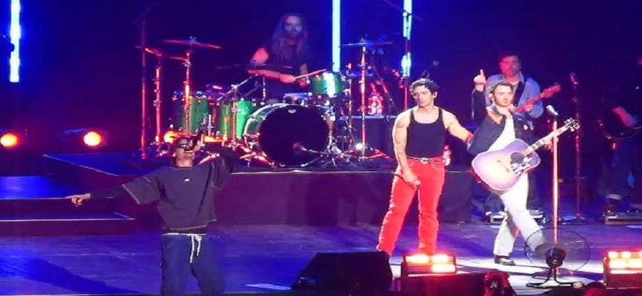 Danny Ocean sacude el Movistar Arena junto a los Jonas Brothers