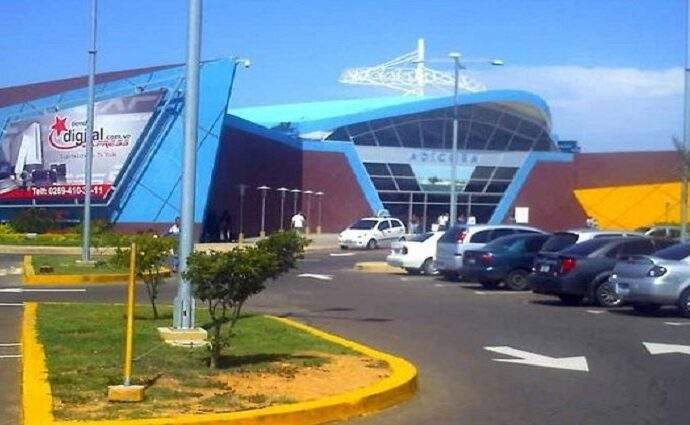 Paraguaná impulsa el turismo de compras con nuevo régimen de equipaje