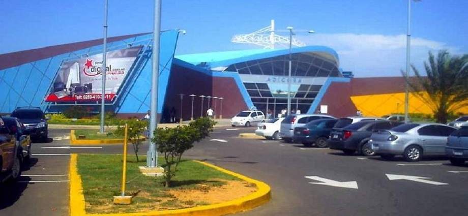 Paraguaná impulsa el turismo de compras con nuevo régimen de equipaje