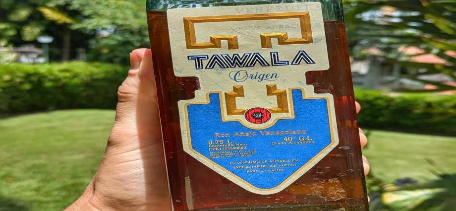Ron Tawala se alza con la Medalla de Oro en la London Spirits Competition