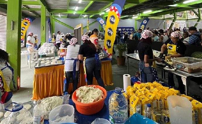 "Unidos por la Arepa" repartió 1.260 arepas en Baruta