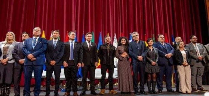 Venezuela se adhiere a RedArtes por la educación