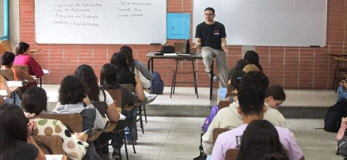 UCAB ofrece becas de excelencia para futuros docentes