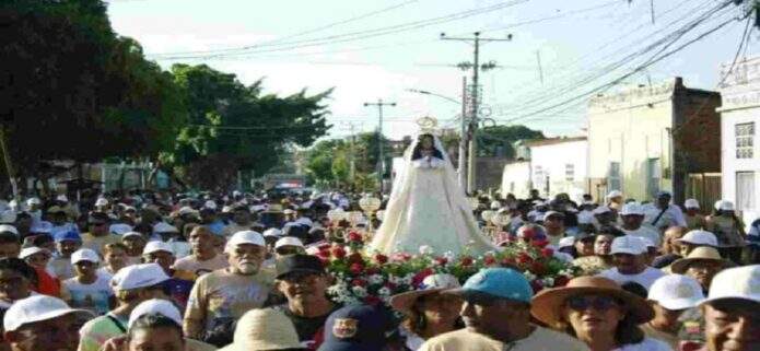 Miles de peregrinos se inscriben para caminar por la Virgen
