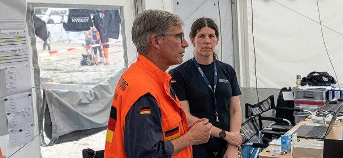 Alemania ofrece avión de cuidados intensivos y toneladas de ayuda humanitaria tras sismos en Venezuela