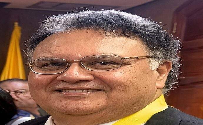 Dr. Rafael Lunar Leandro es galardonado con el Premio Nacional Universidad de Oriente en los CIANE 2026