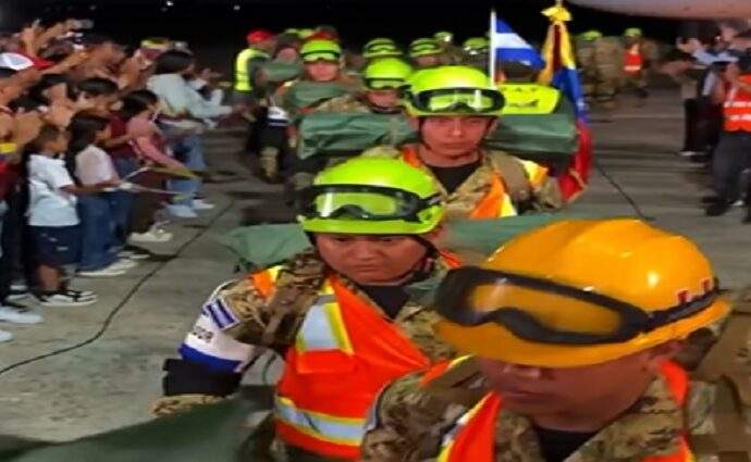 Ayuda salvadoreña llega a Venezuela tras sismos