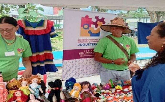 Inaugurado el Primer Encuentro Nacional de Jugueteros en Mérida