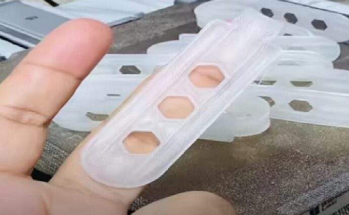Emprendedores venezolanos fabrican insumos médicos en 3D para atender la emergencia
