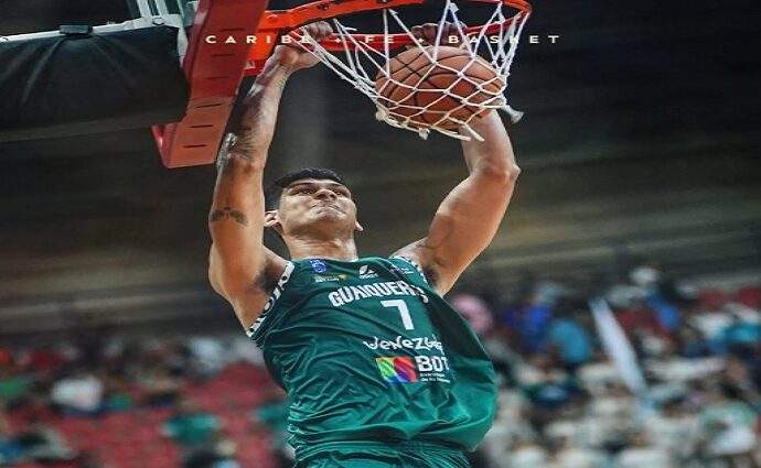 El «Gigante» Enrique Medina debuta con éxito y Guaiqueríes revive en los playoffs
