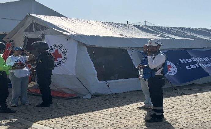 La ONU instala tres hospitales de campaña en La Guaira