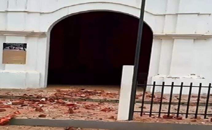 Daños críticos en iglesia histórica de Macarao