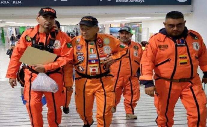 Más de 1.600 especialistas internacionales se suman a las labores de rescate tras los sismos