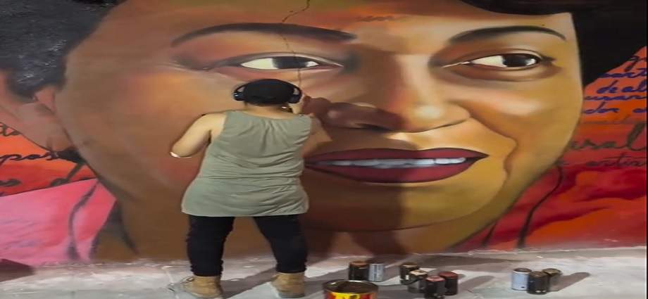 Inauguran mural en Juan Griego para conmemorar el centenario de Modesta Bor