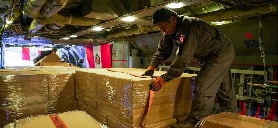 Perú envía 14 toneladas de ayuda humanitaria a Venezuela