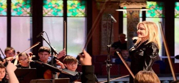 Rhomy López brilla al frente de El Sistema Texas en el Palau de la Música Catalana
