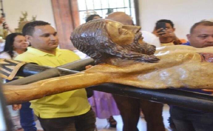 Pampatar se prepara para la tradicional subida del Cristo del Buen Viaje