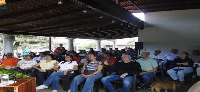 Conversatorio sobre: José Joaquín Salazar Franco